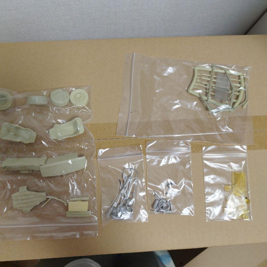 再出品　ルナティック '85 サファリ セリカGr.B 1/24