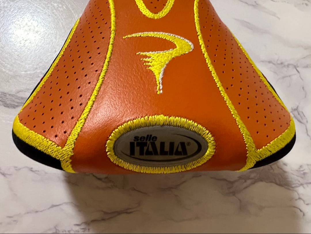 セラ イタリア ピナレロ チタンレール サドル