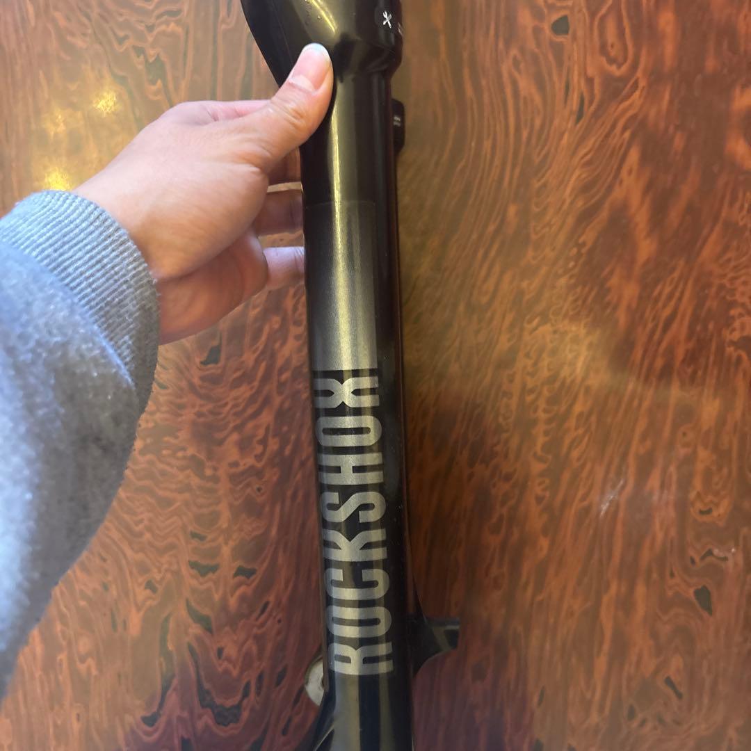 サスペンションフォーク ロックショックスリーコンブラック 29