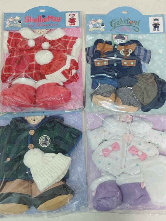 ❤︎ディズニーダッフィーフレンズ　トゥインクルウィンター　コスチューム4点セット①