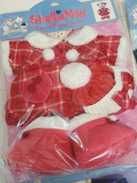 ❤︎ディズニーダッフィーフレンズ　トゥインクルウィンター　コスチューム4点セット①