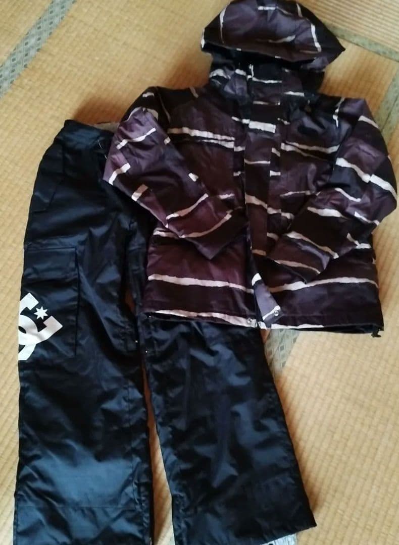 DCshoe スノボウェア　キッズ