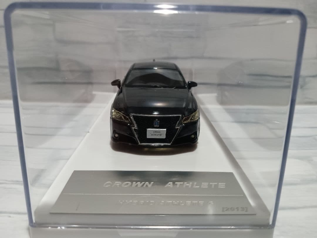 1/43　トヨタ　クラウンアスリート　ハイブリッド　G　ミニカー　ブラック