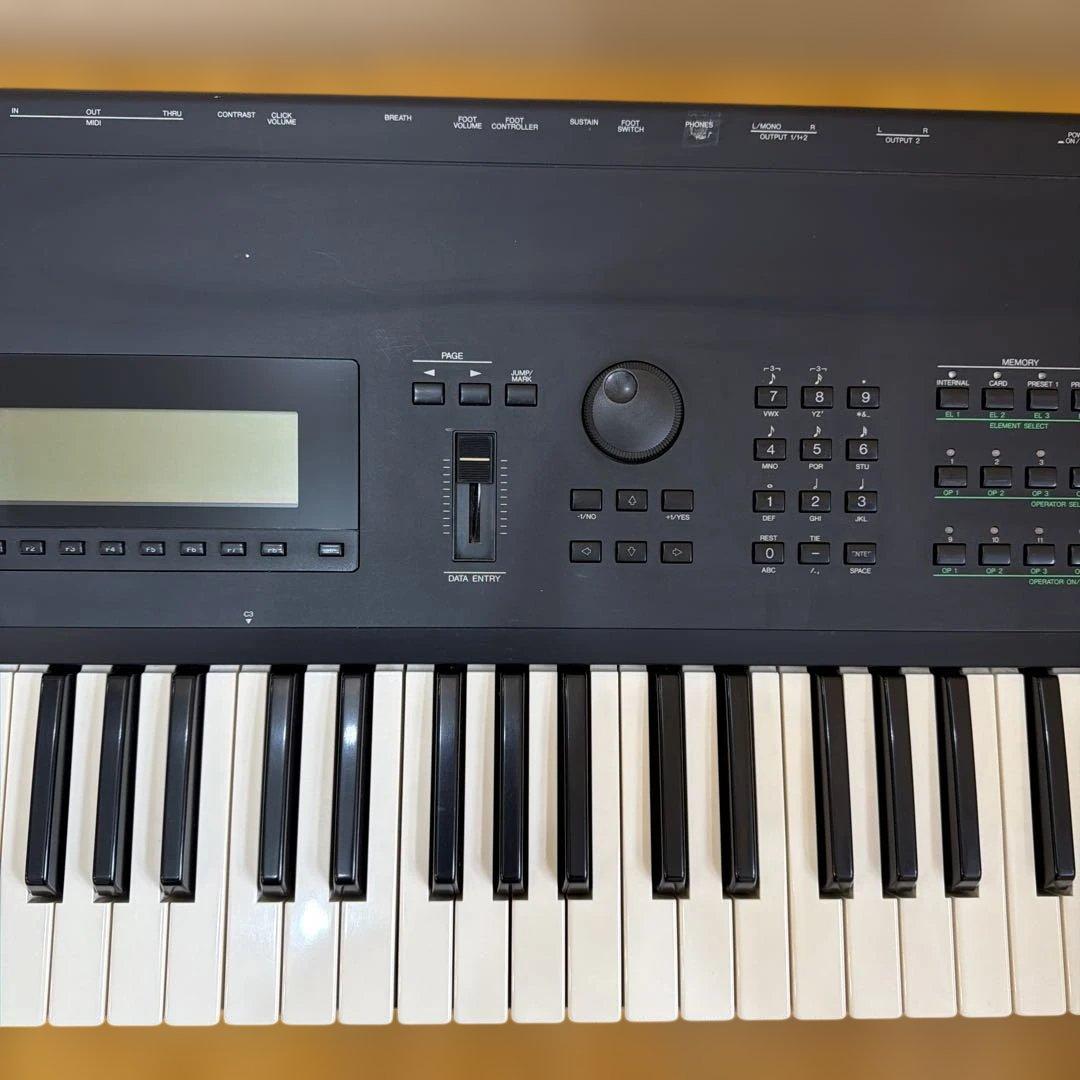 YAMAHA SY77 シンセサイザー