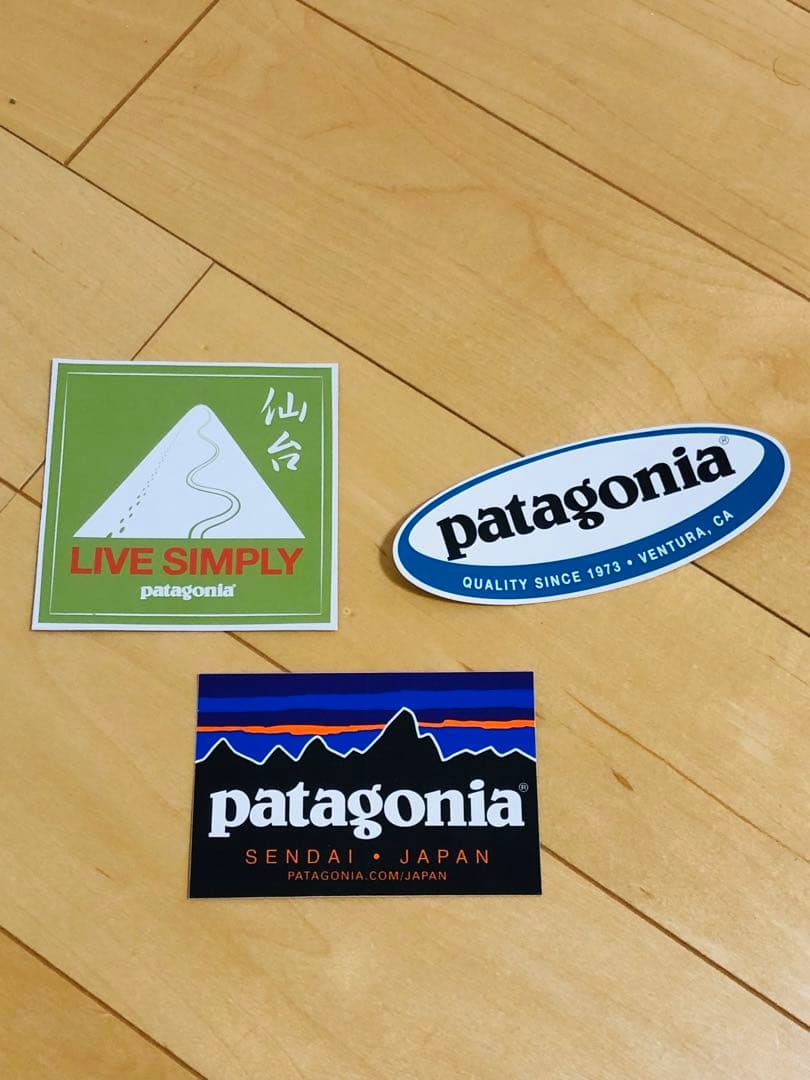 ユニフレーム フィールドラック 黒 2個セット、パタゴニアシールのおまけ付き