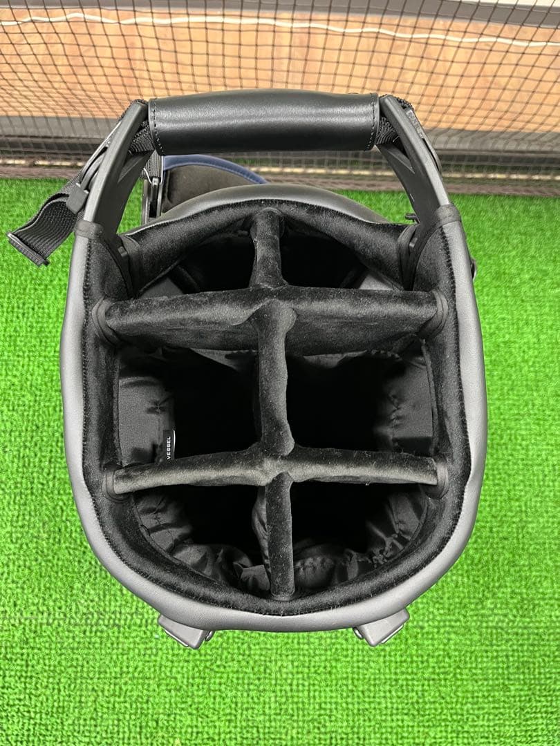 新品 ベゼル プレイヤー4.0 プロスタンドキャディバッグ