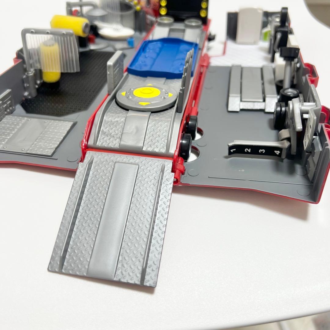 マテル　カーズ　Mack truck playset ライトニングマックイーン