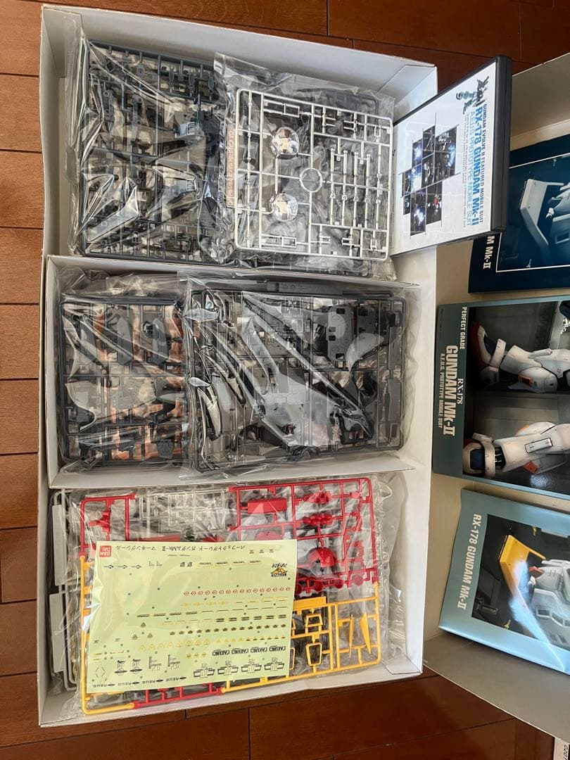 【初回限定版】未組立　PG GUNDAM Mk-II パーフェクトグレード