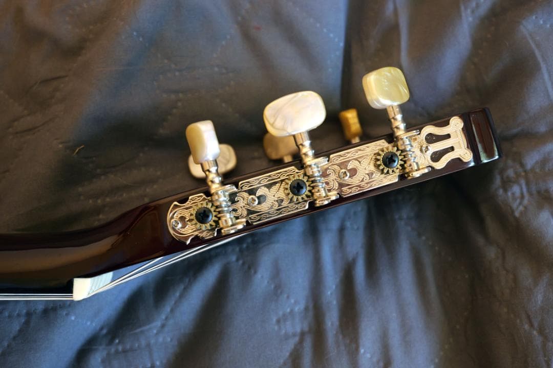 美品　Disney ミッキー　ミニ　クラシックギター DCG-1M