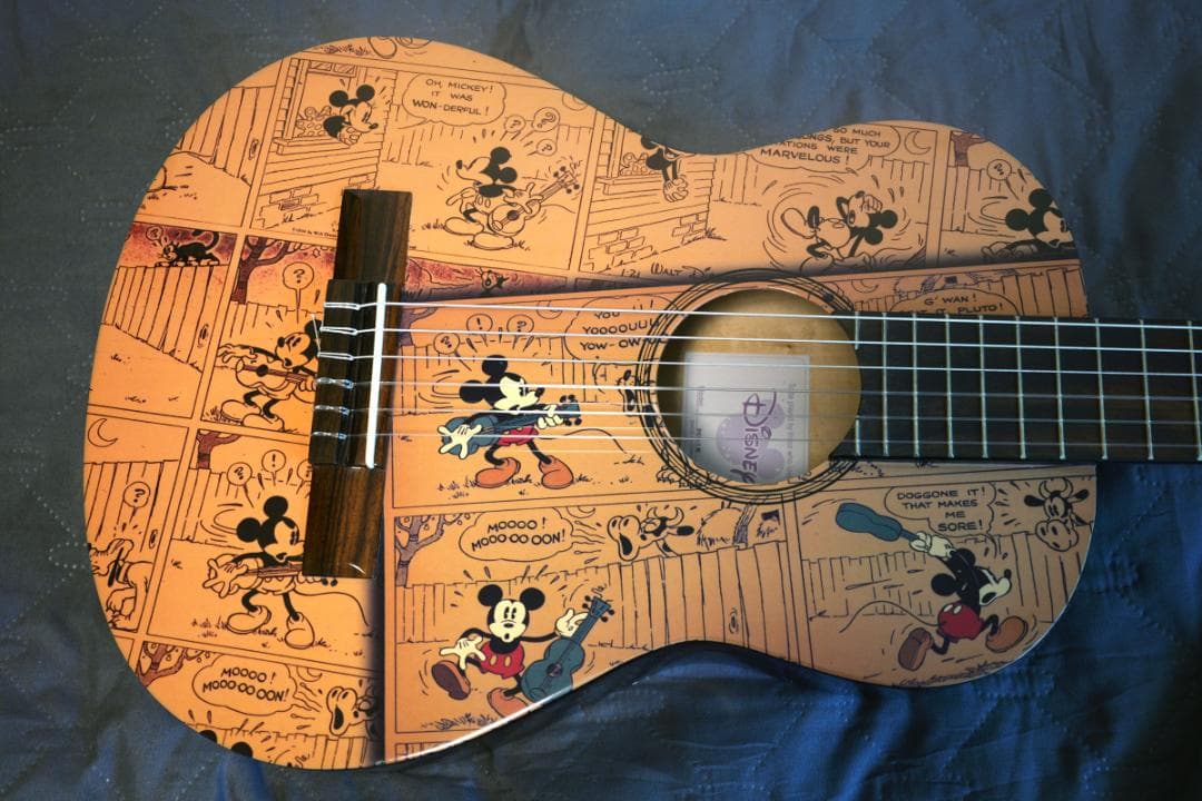 美品　Disney ミッキー　ミニ　クラシックギター DCG-1M