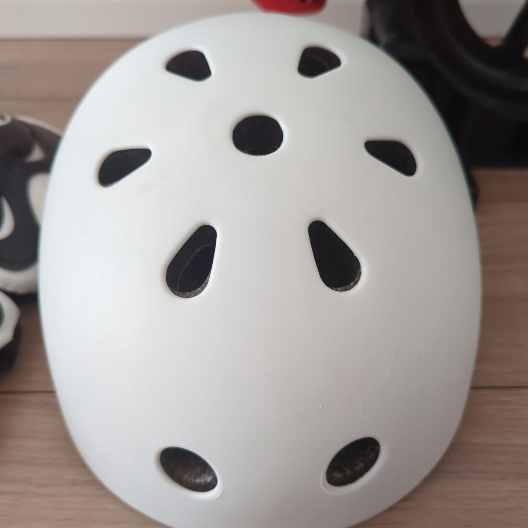 ストライダー スポーツ 12インチ レッド　【スタンド　プロテクター　メット付】