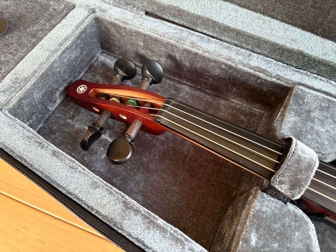 【美品】YAMAHA サイレントバイオリン YSV104