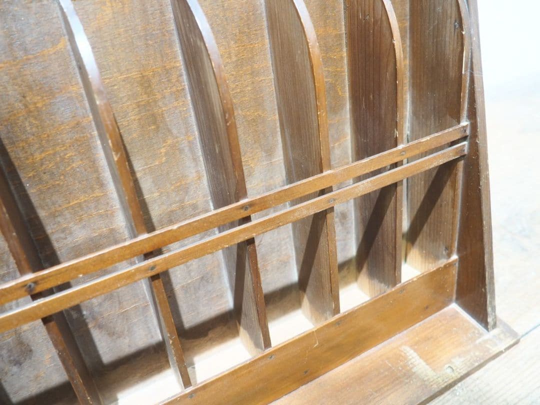 1233 昭和レトロ　ガラス蓋付の収納ケース　飾り棚　ラック　古家具　ビンテージ