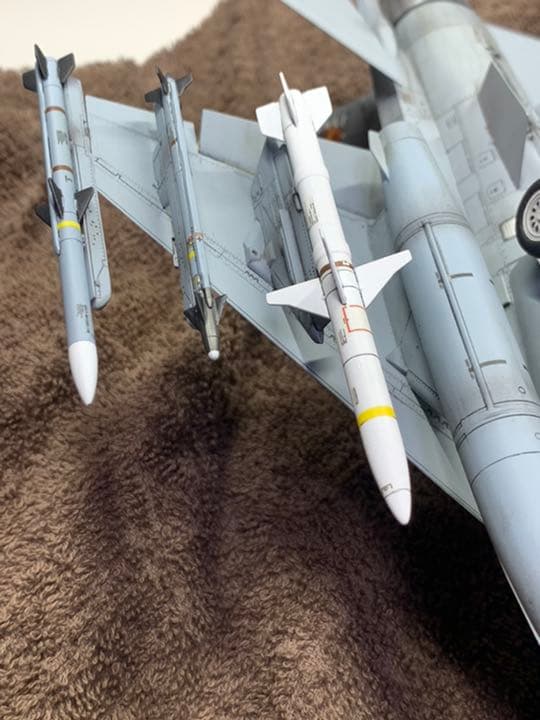 タミヤ　1/48 F-16 ファイティングファルコン　完成品