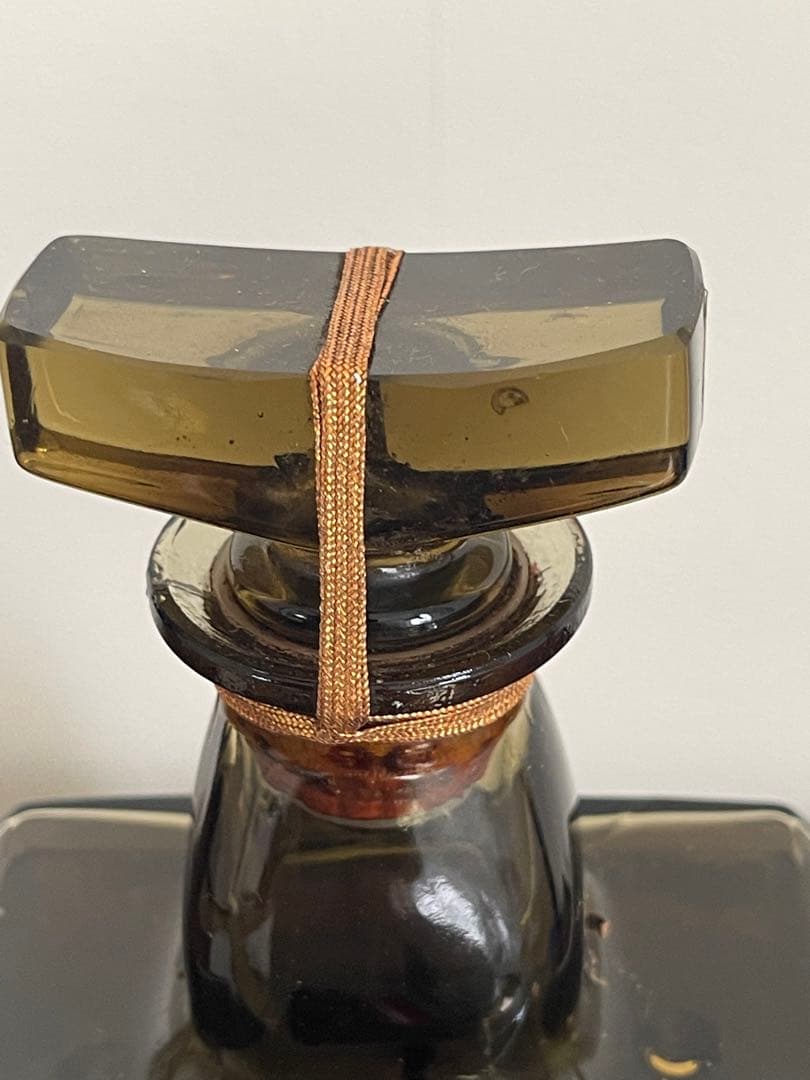 壽屋　KOTOBUKIYA 初代 ローヤル 720ml 未開栓　サントリー