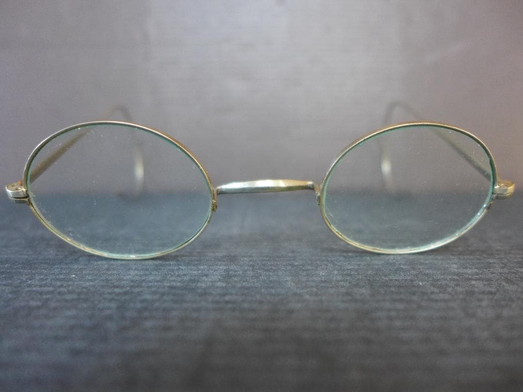 時代物　アンティークメガネ　金属フレーム　楕円形状眼鏡　軍人メガネ？　レトロ