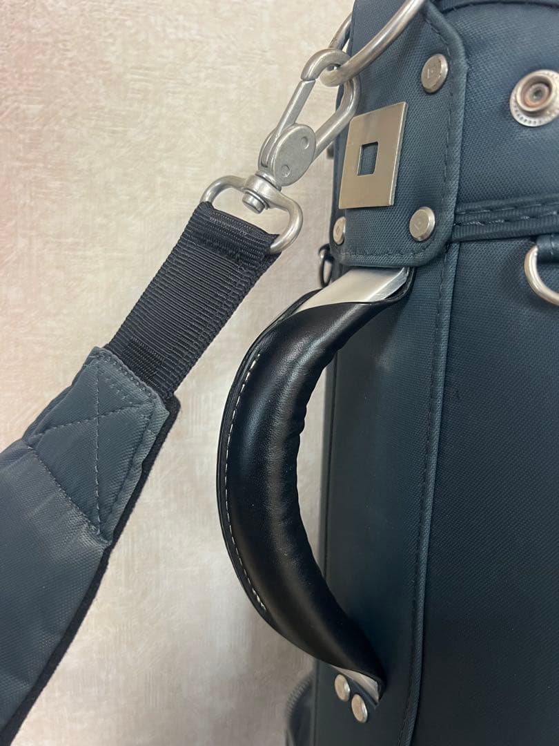 オノフ　キャディバッグ