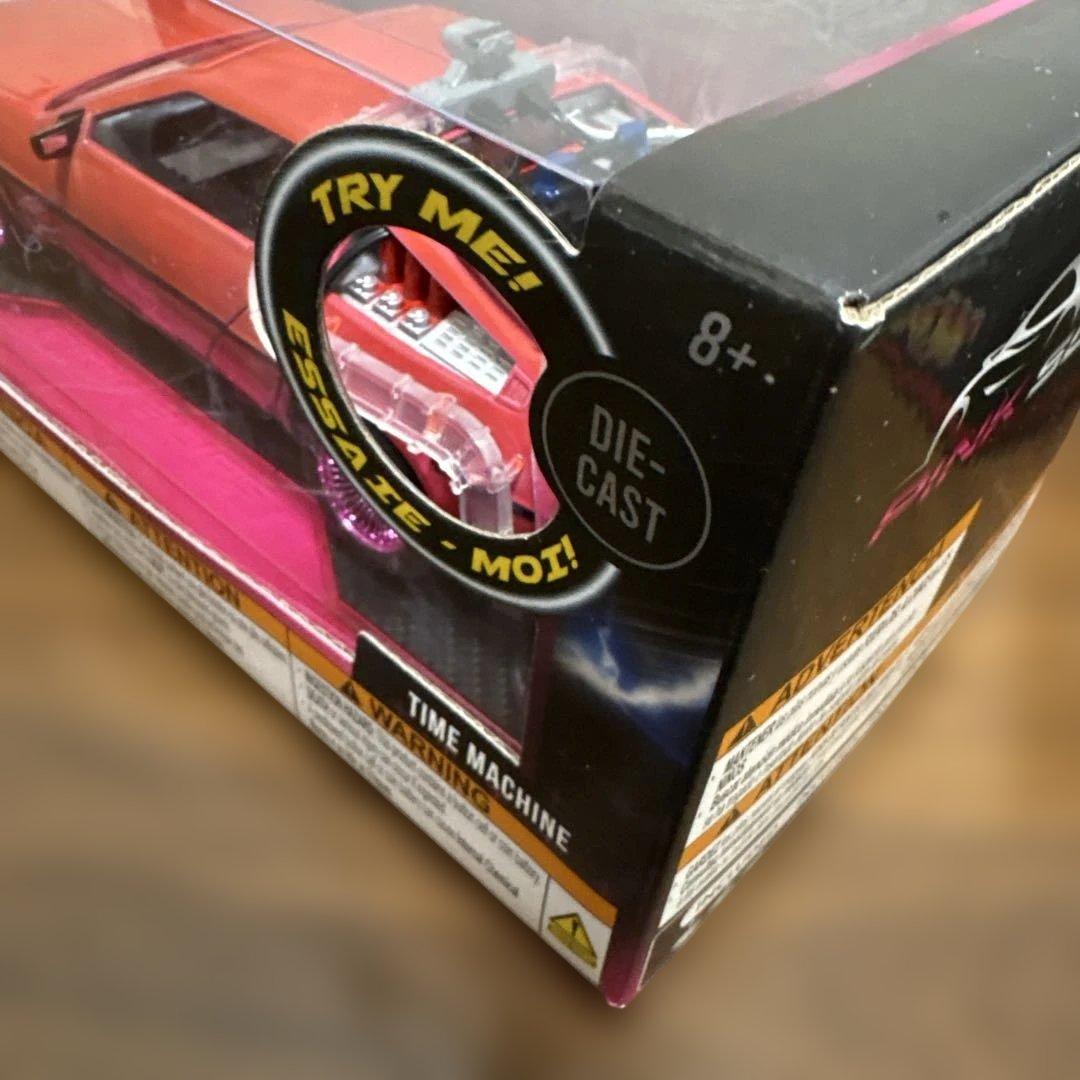バックトゥーザフューチャー　デロリアンpink slip ダイキャスト 1/32