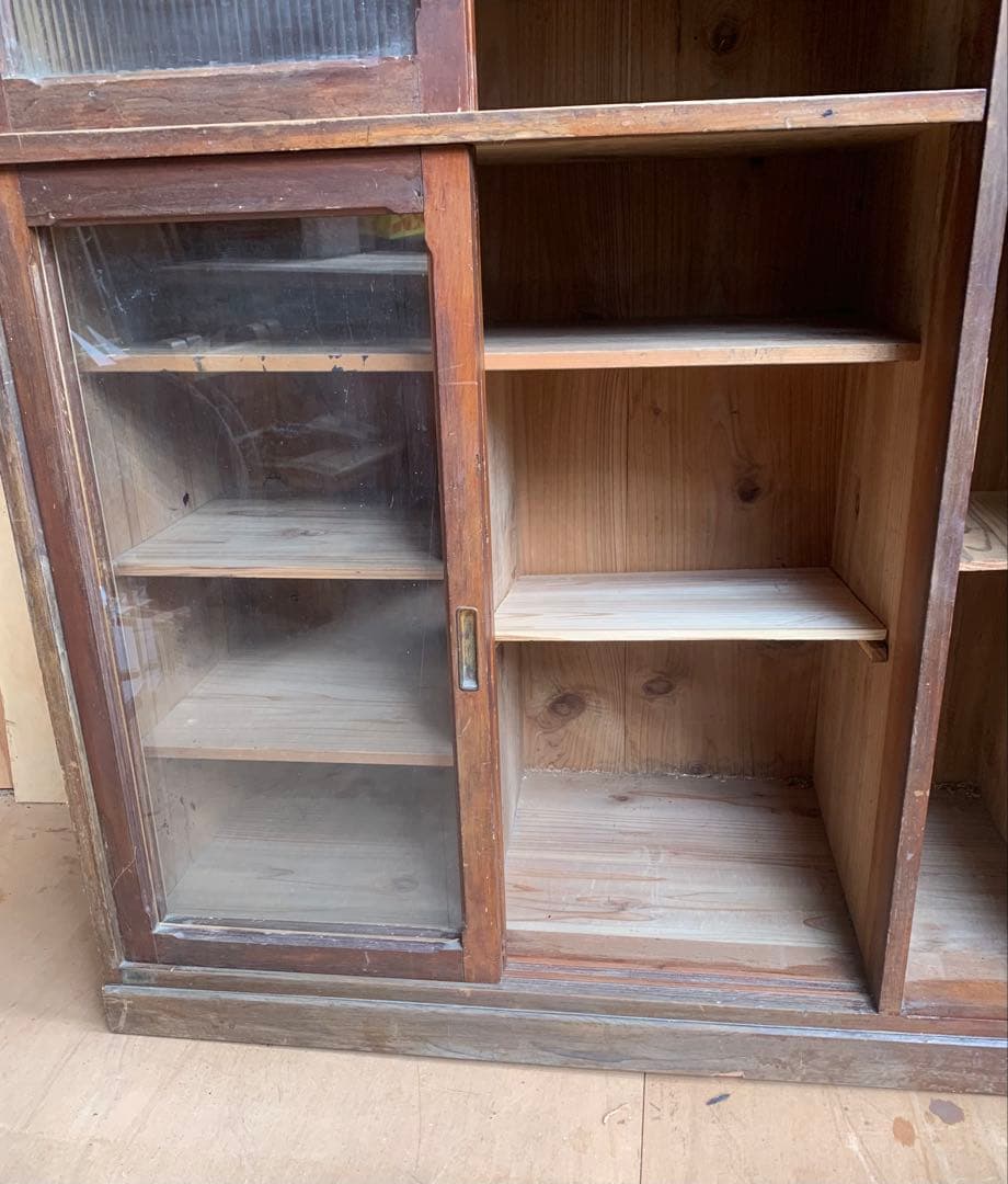 パブリカ　古い木全面ガラス収納陳列棚モールガラス戸　古家具
