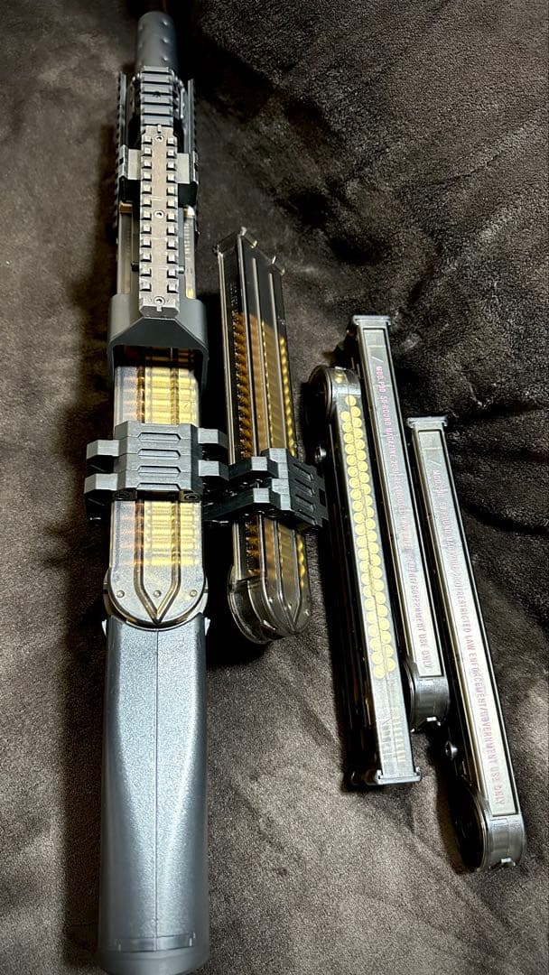 東京マルイ P90 TR カスタム レイルハンドガード アームドマグクリップ 等