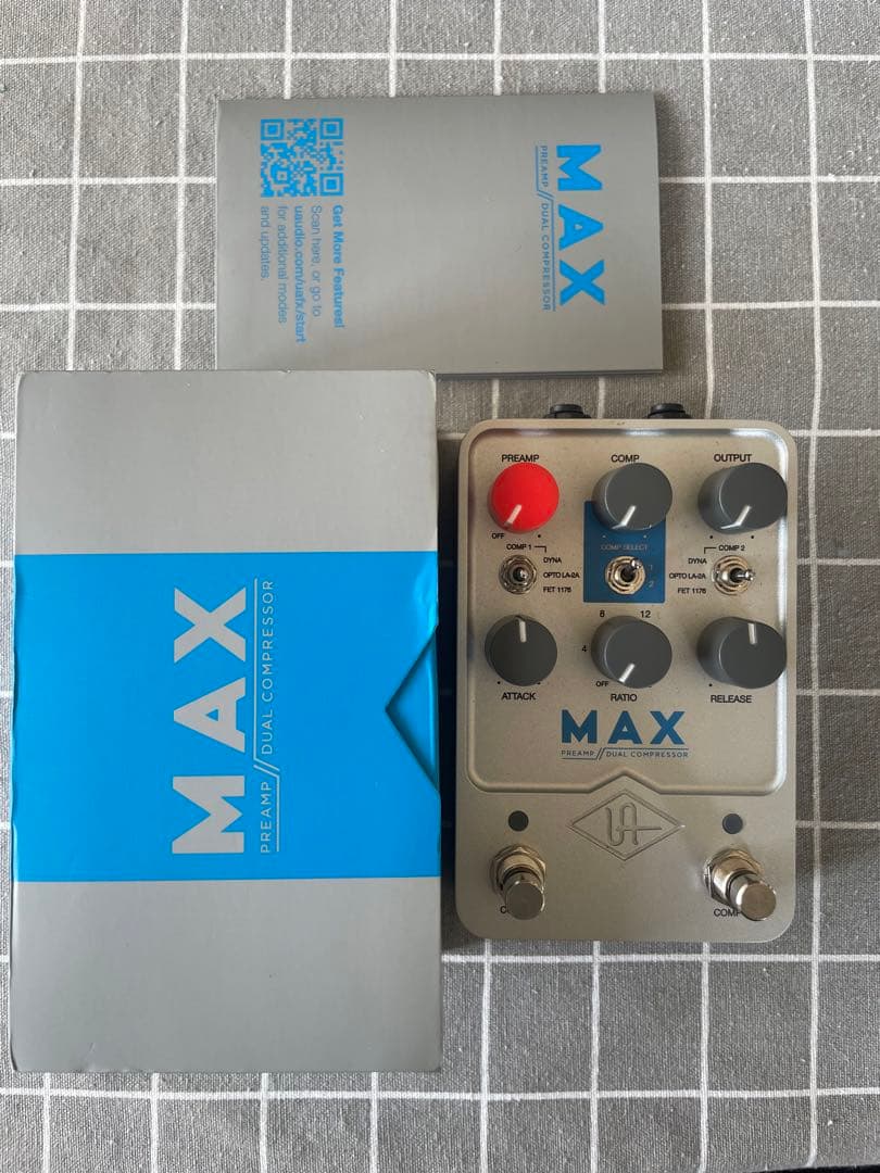ギター UAFX MAX Preamp and Dual Compressor