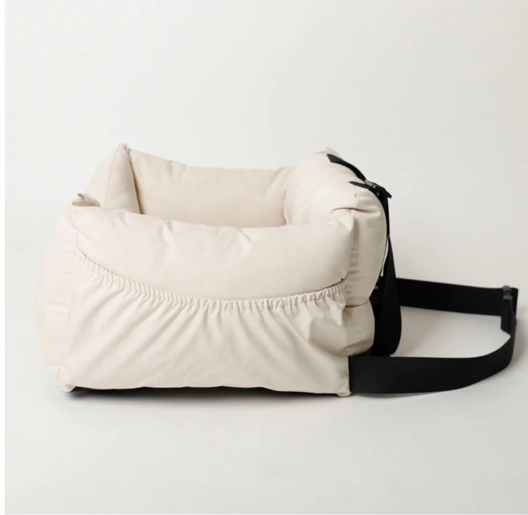 モンシェリ moncheri 撥水ふんわりドライブペットベッド！