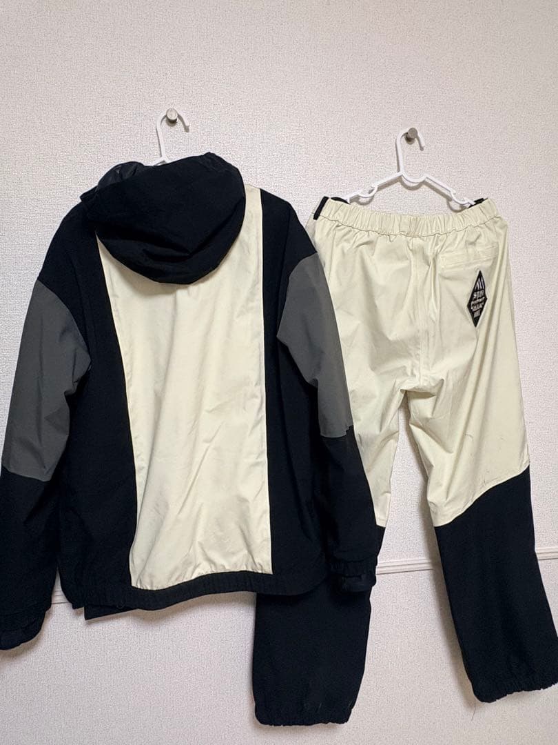 スノーボードウェア ジャケットとパンツセット