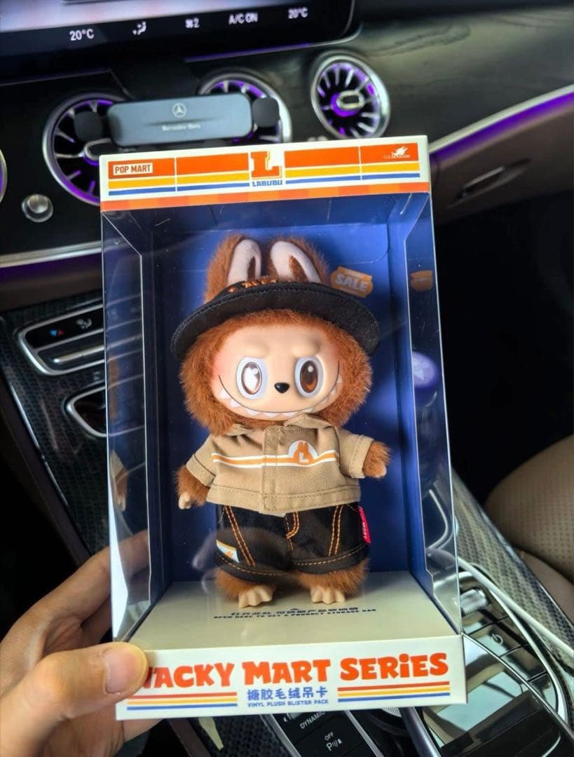 アイドル POPMART WACKY MART SERIES