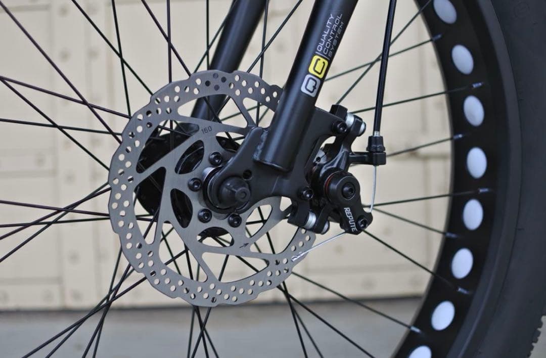 26インチファットバイク YUM FAT BIKE