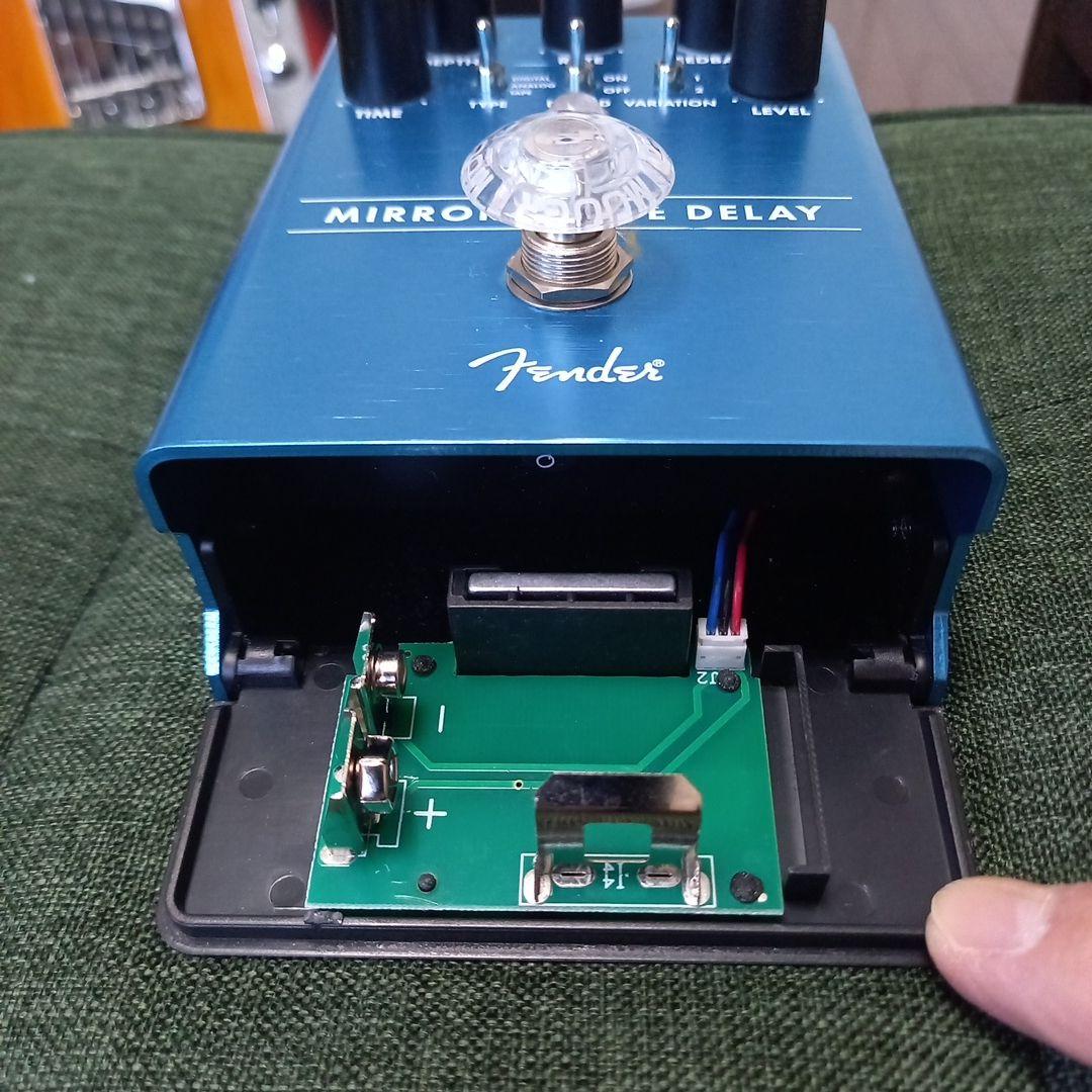 『美品』Fender MIRROR IMAGE DELAY エフェクター