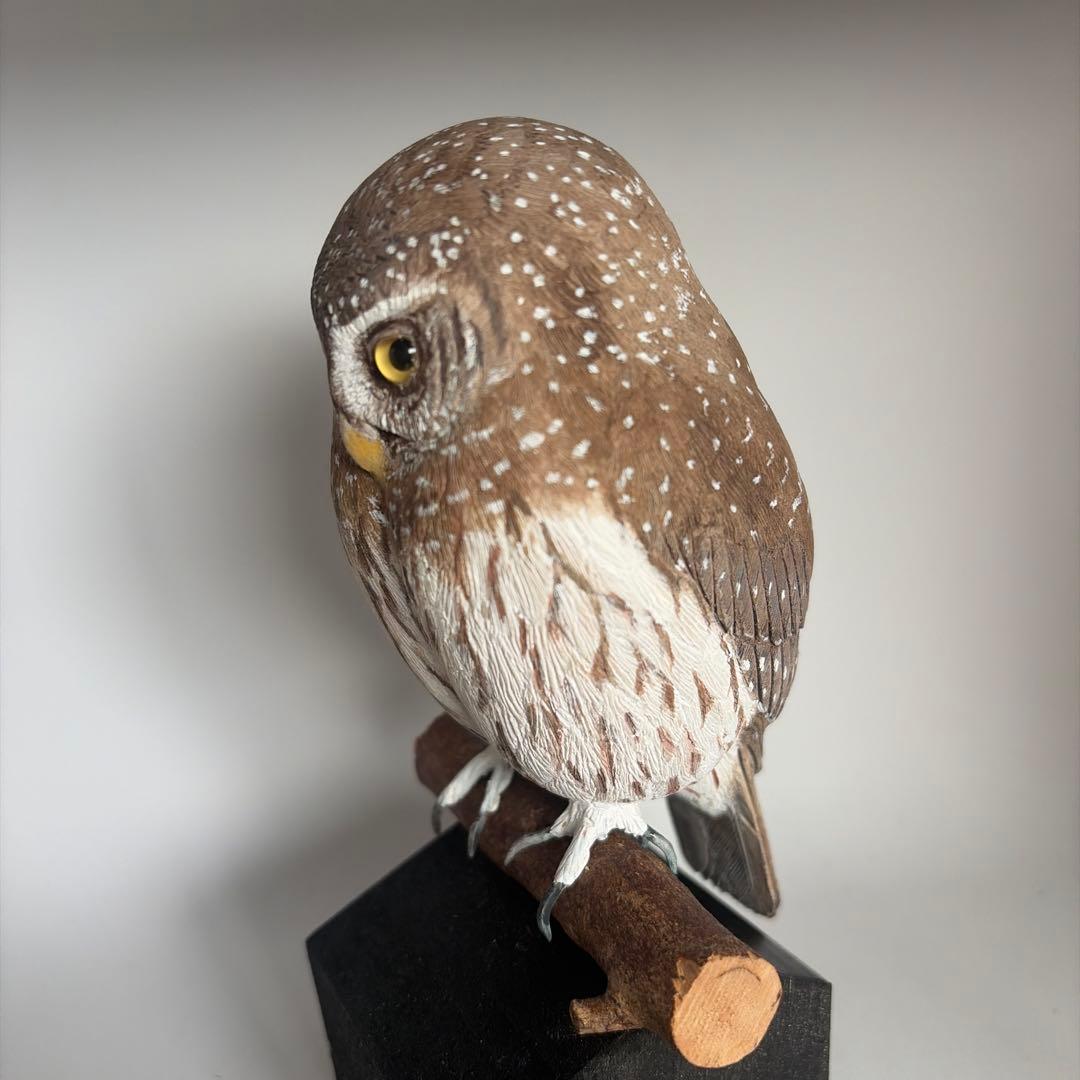 スズメフクロウ　木彫りの野鳥　 野鳥彫刻　バードカービング