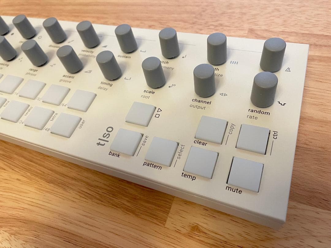 美品 Torso t-1 white モジュラー シーケンサー