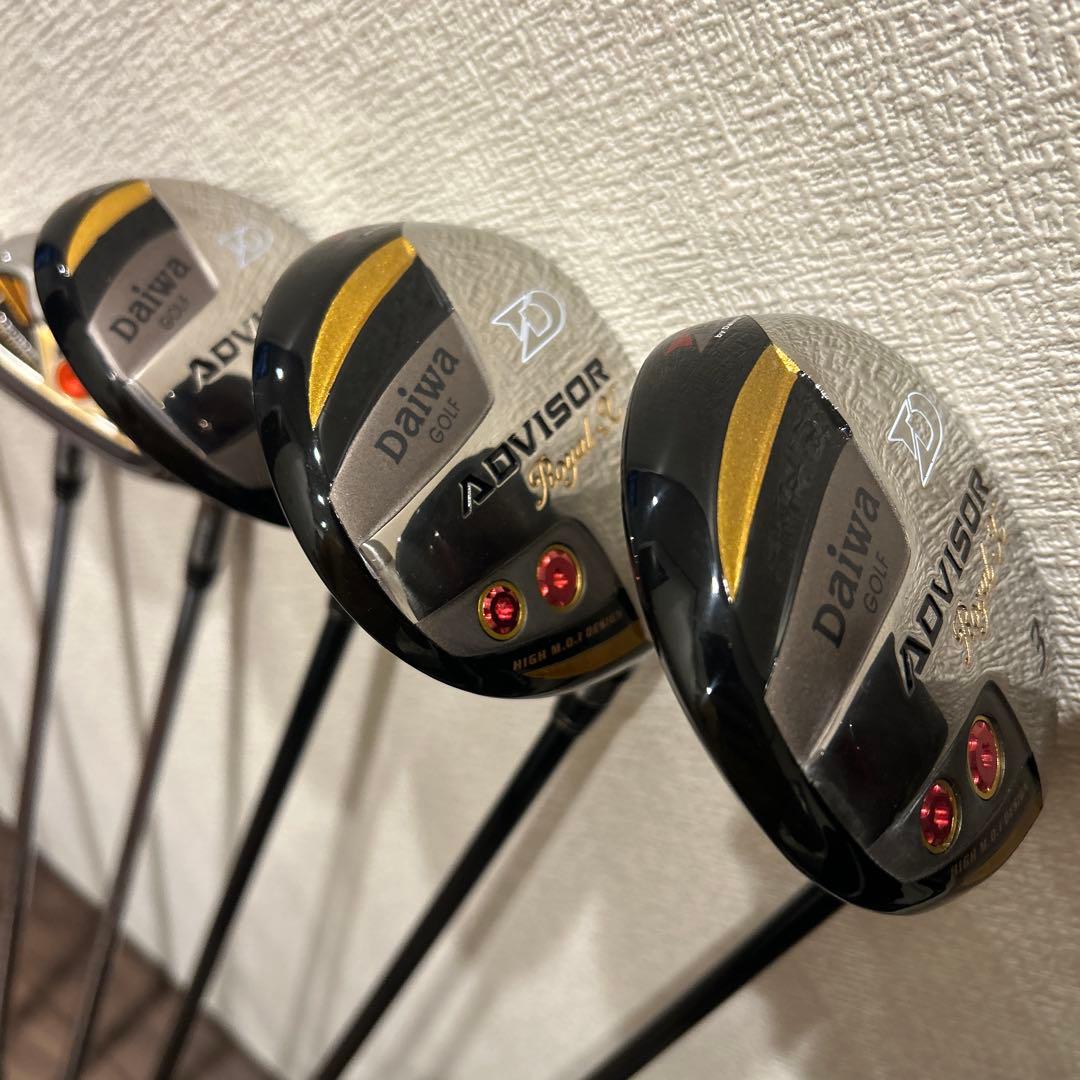 美品DAIWA13本アドバイザー　ロイヤルX　メンズ R ゴルフセット