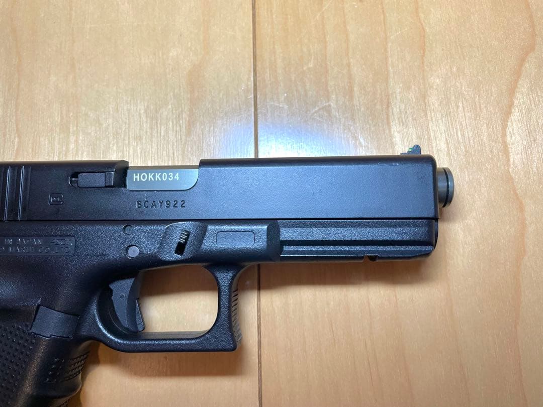東京マルイ　グロック17 GEN4 カスタムパーツ組込　マガジン2本付　ガスブロ