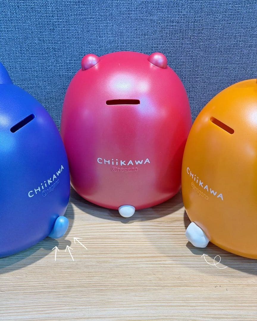 ちいかわ　台湾限定　だるま貯金箱　ちいかわ