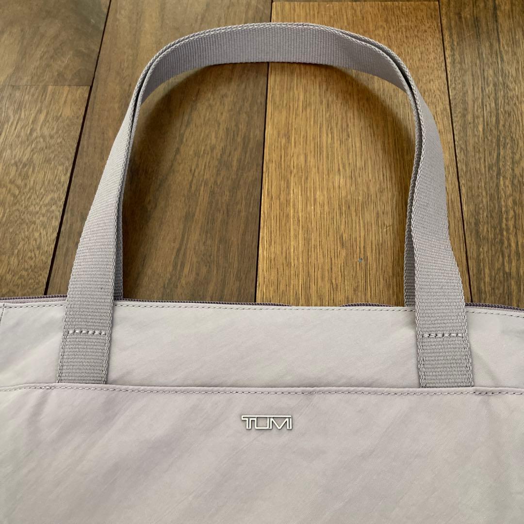 【新品未使用】TUMI 折りたたみバッグ ライトグレー