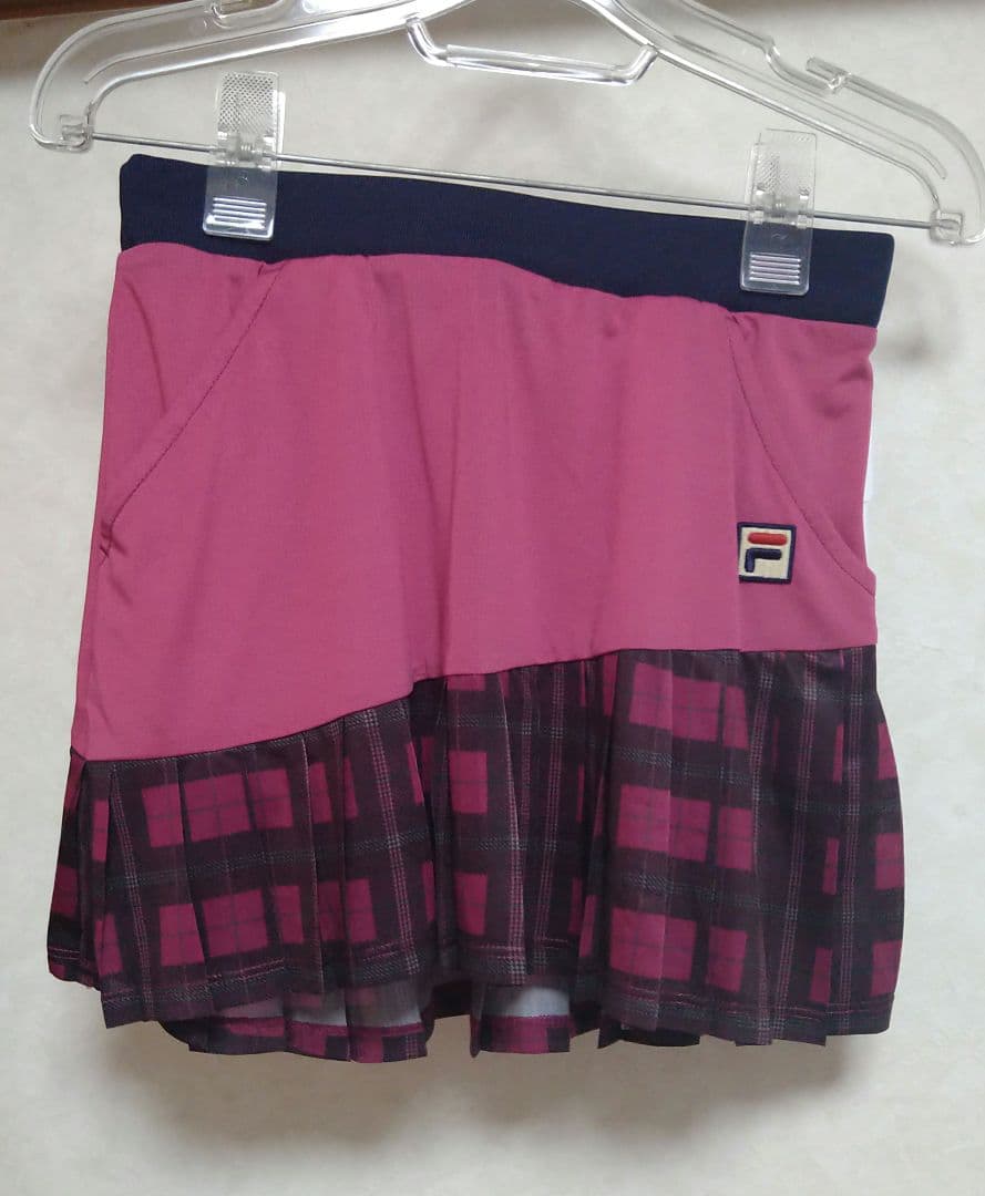 フィラ　テニスウェア上下セット　Ｓサイズ