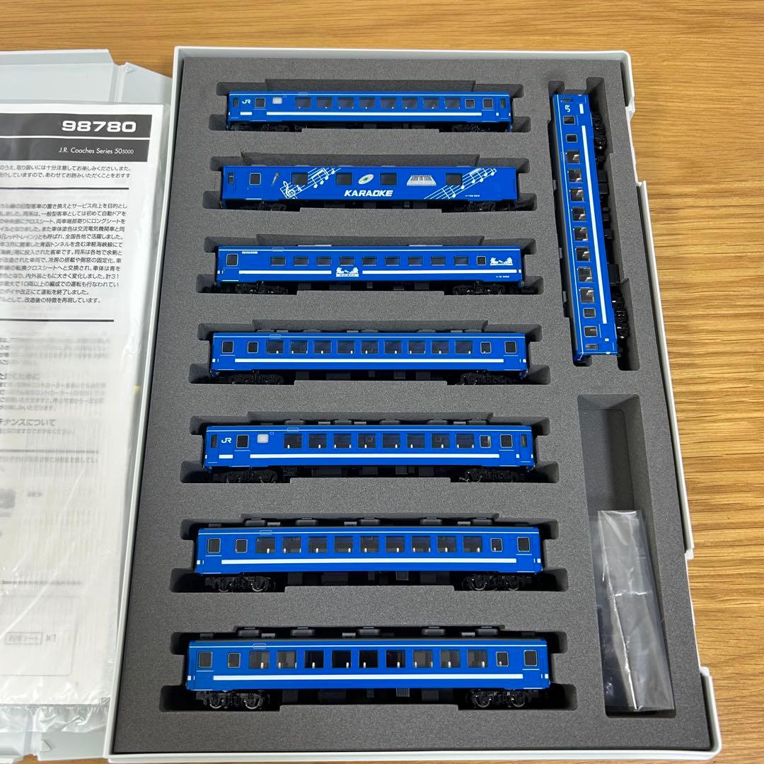 TOMIX製50系5000番台+マイクロエースA4333カラオケ・カーペットカー