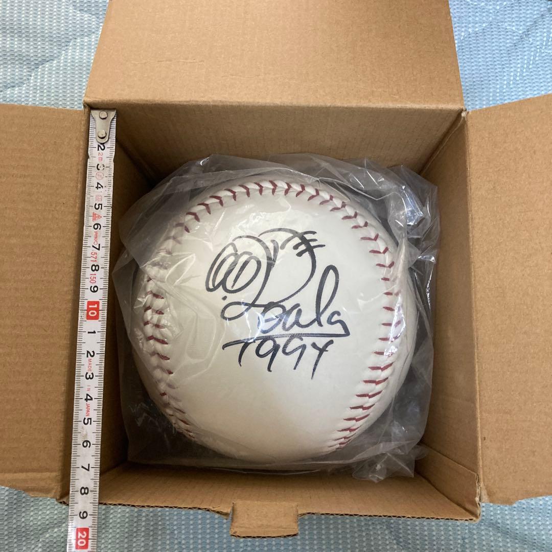 【希少】ドアラのおおきいボール　直筆サイン入り