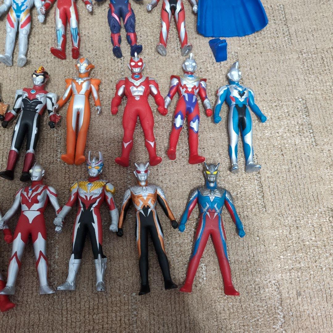 ウルトラマン　フィギュア　ソフビ　マント