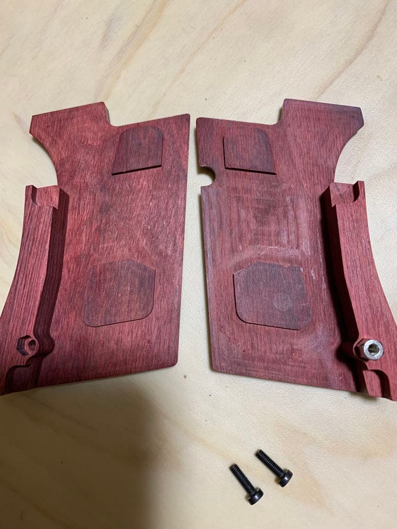 美品木製グリップ/東京マルイデザートイール.50AE/スムーズ/レッド　薄型