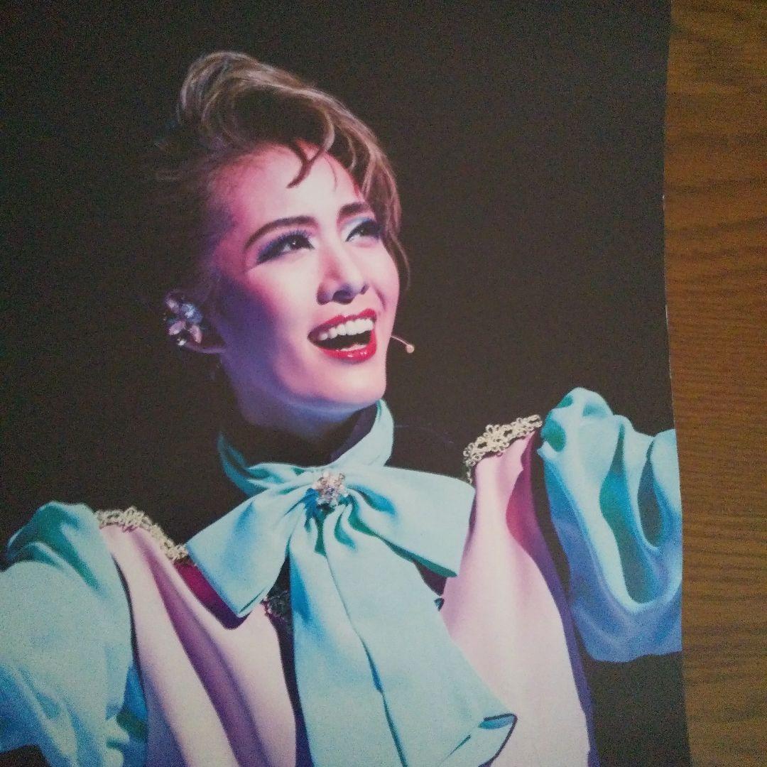 宝塚歌劇ステージカレンダー 2020年版  表裏両面写真26枚