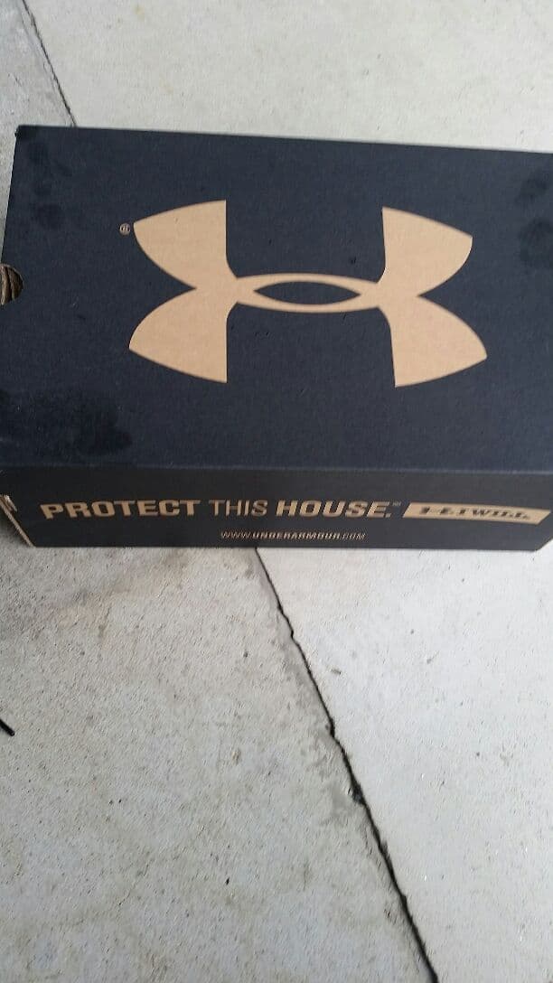 (送料無料)　セール中！！！　UNDER ARMOUR   2017年春夏モデル