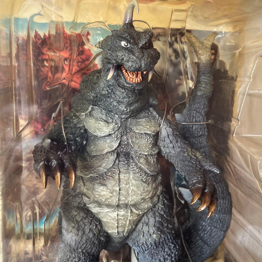 古代怪獣ゴメスフィギュア
