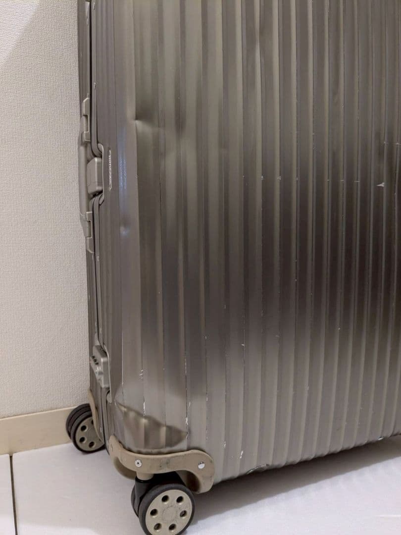 リモワ トパーズ チタニウム シャンパンゴールド TOPAS 98L 4輪