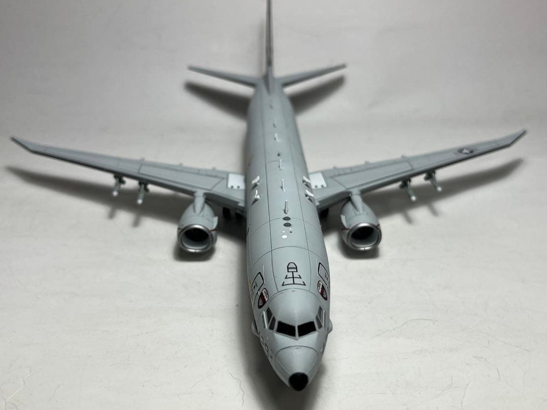アカデミー　1/144 P-8A 対潜哨戒機　（完成品）