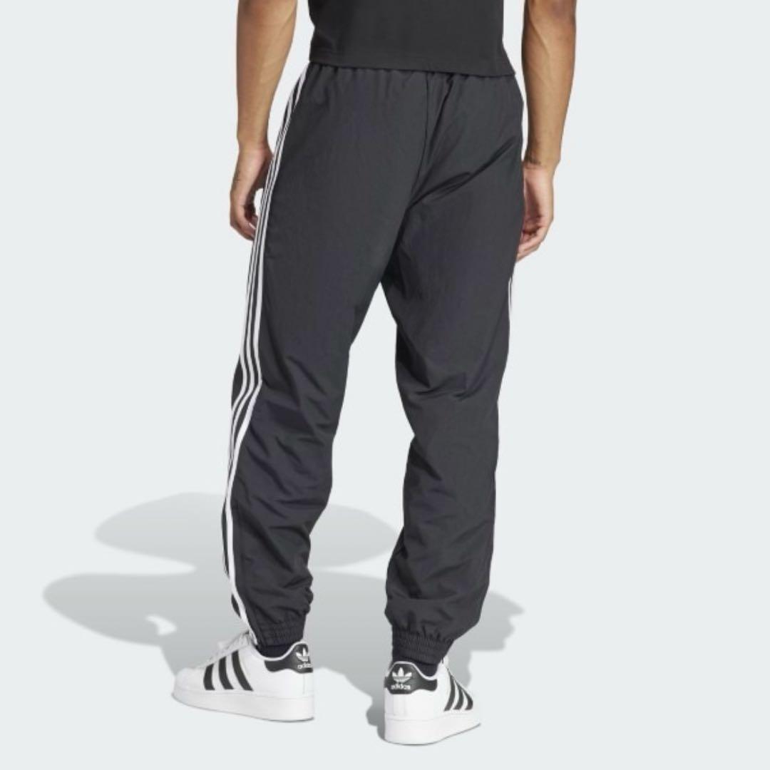アディダス　トラックパンツ　新品タグ付き