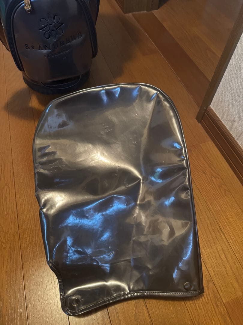 さやST ANDREWS グレー エナメルキャディバッグ　中古