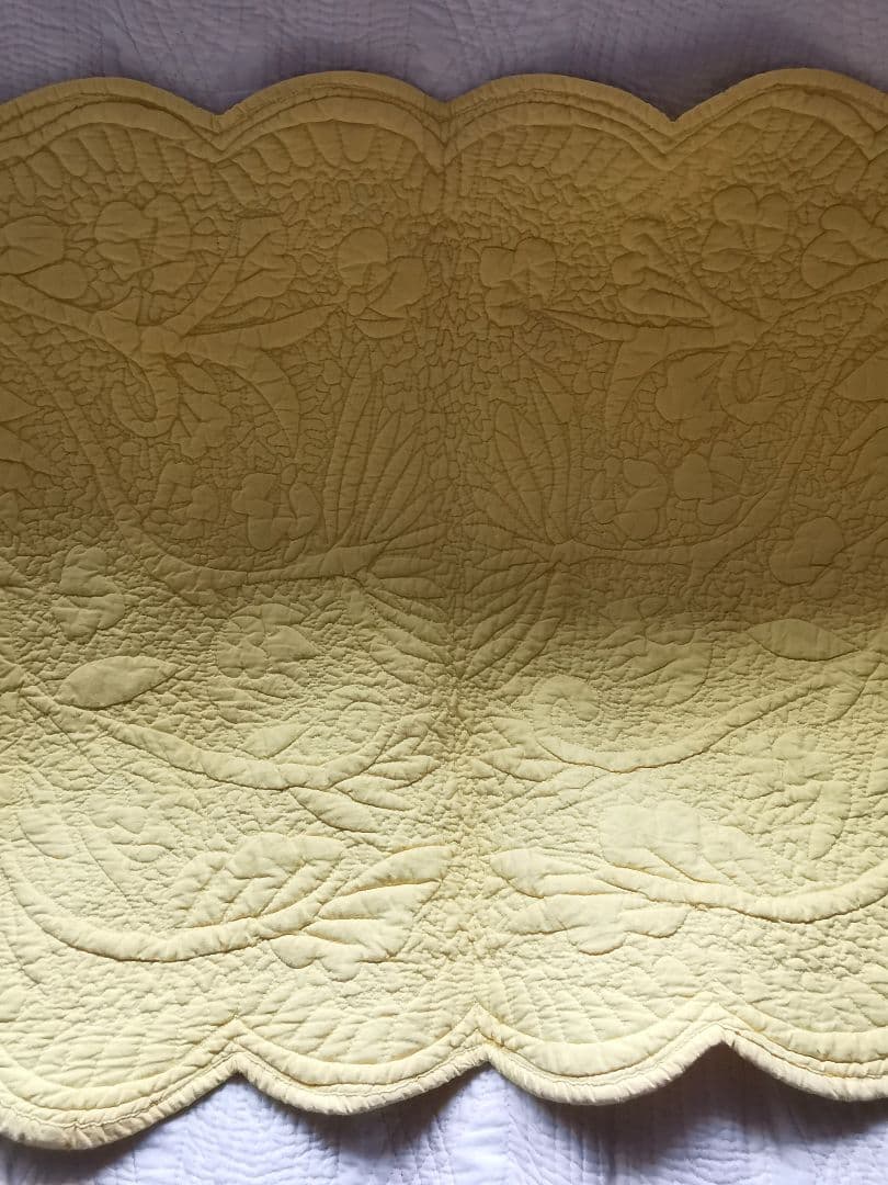 ヴィンテージフランス トラプント ブティ風キルト 向日葵＆花レリーフ 