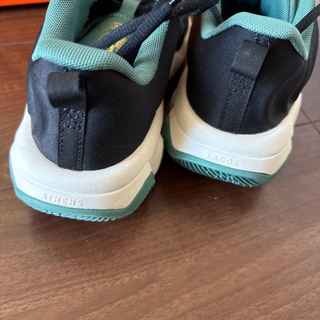 Nike バスケットシューズ　バッシュ　ブラック/グリーン　23.0